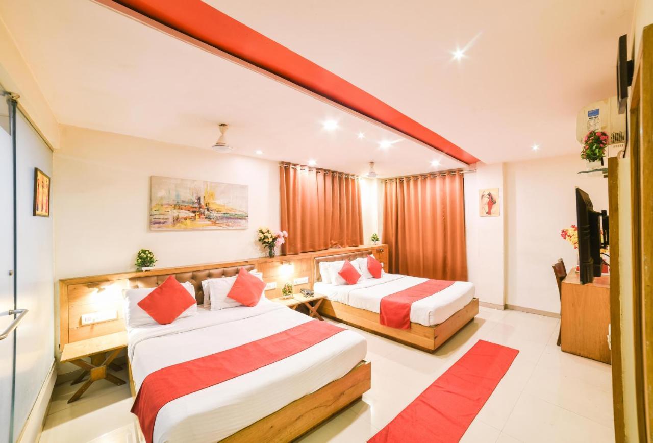 Hotel Grandeur Bombay Extérieur photo