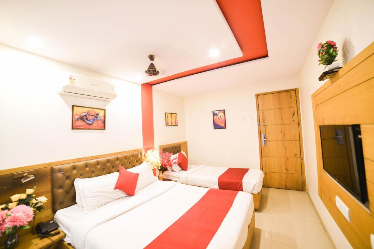 Hotel Grandeur Bombay Extérieur photo