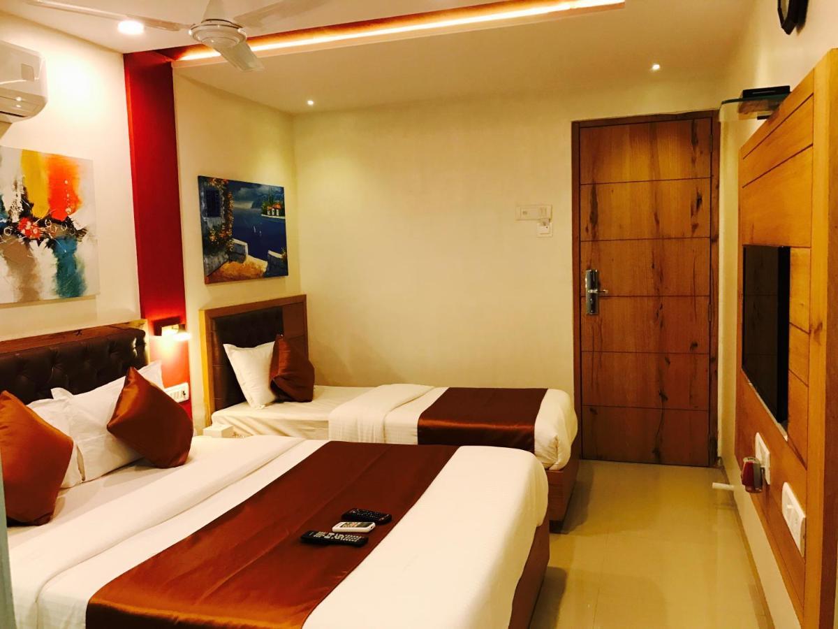Hotel Grandeur Bombay Extérieur photo