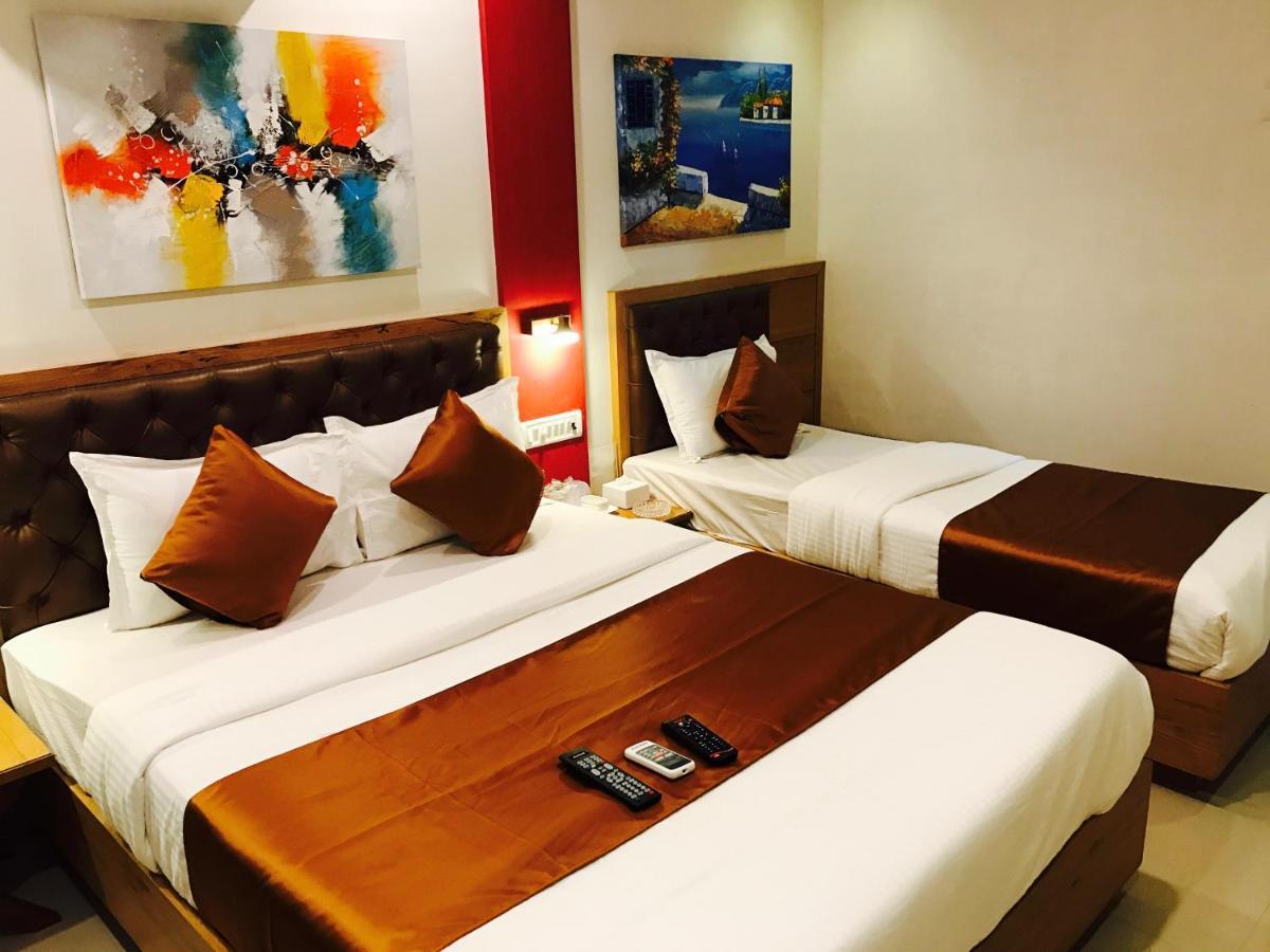 Hotel Grandeur Bombay Extérieur photo