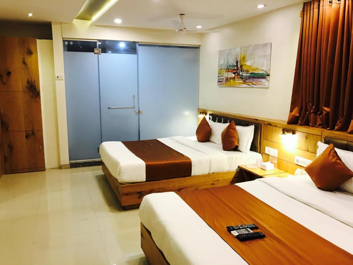 Hotel Grandeur Bombay Extérieur photo
